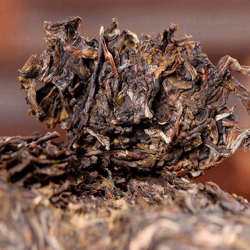 100 g di tè Yunnan Sheng Puer Tè crudo Pu-erh Torta di alberi antichi selvatici di alta montagna