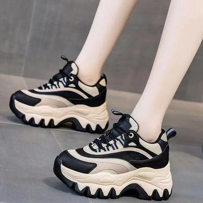 Moda 2024 Tênis Feminino Casual Sapatos Brancos 8CM Aumento de Altura Moda Plataforma com Solado Grosso Primavera Couro Feminino Tênis Chunky