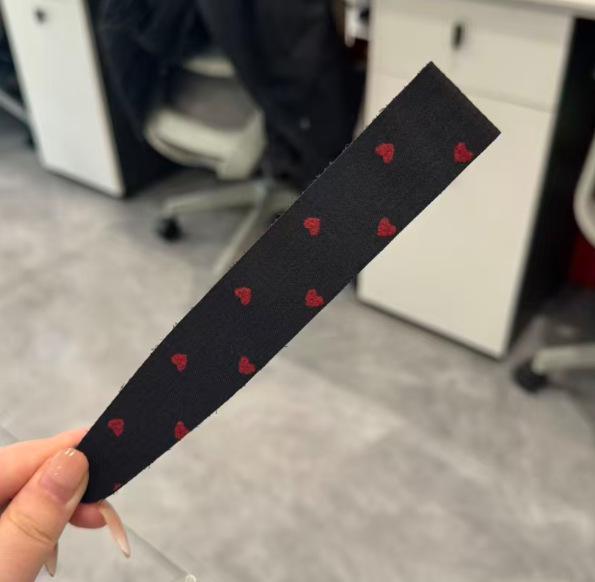 Floral Knit Choppy Bangs Sticker Headband for Women – Non-Slip Hair Magic for Washing Face.