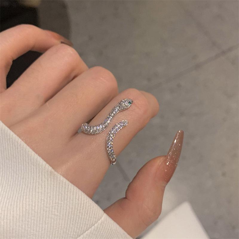 Vintage Punk Snake Shape Ring for Men Women Korean Elegant Opening Adjustable Crystal Rings Weddings Party Zircon