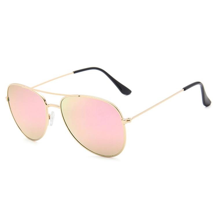 Classic Gradient Metal Frame Pilot Sunglasses for Men Women Trendy Yellow Brown Lens Beach Vacation Glasses