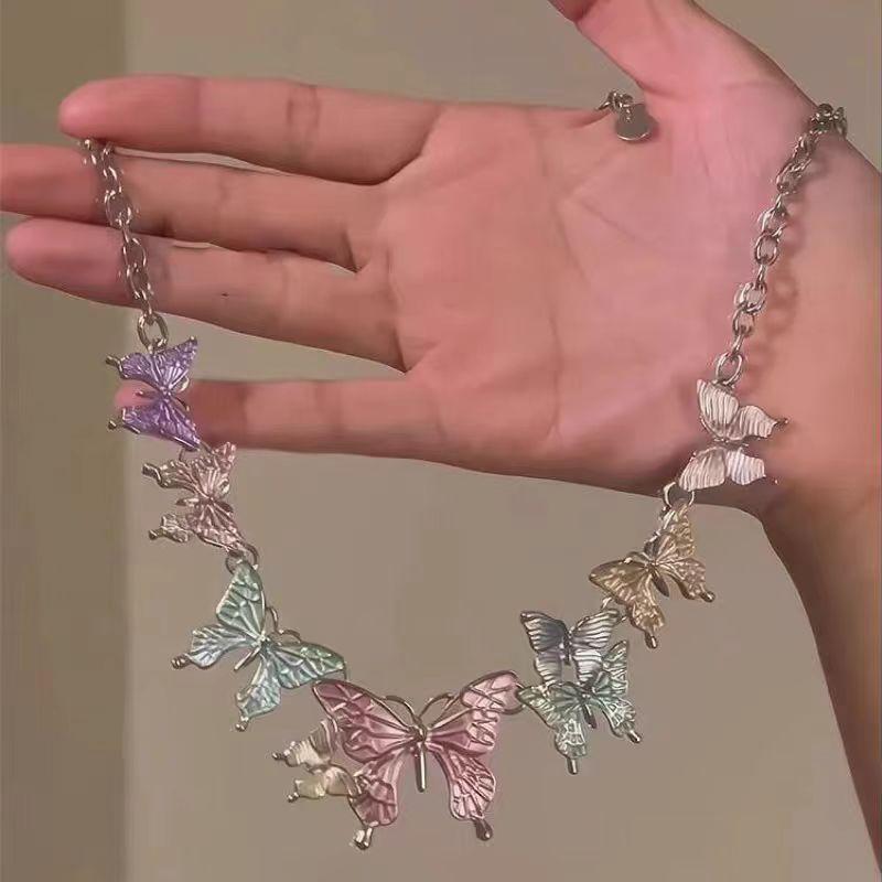 God of atmosphere! Super Immortal Summer Colored Butterfly Collarbone Chain Year Design Necklace Necklace
