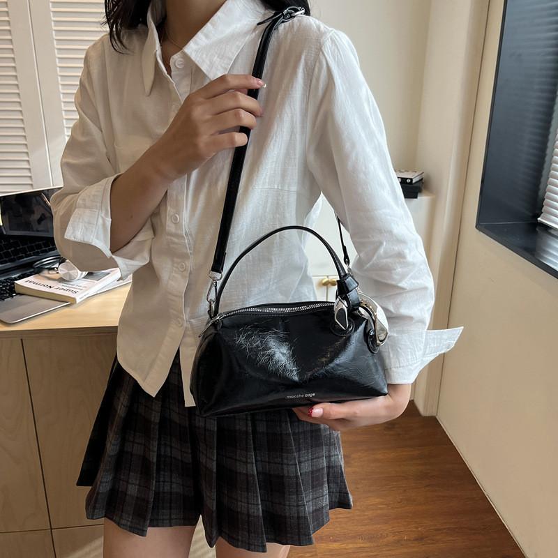 Urban Minimalist Pu Shoulder Bag With Zipper Pockets For Daily Use Female