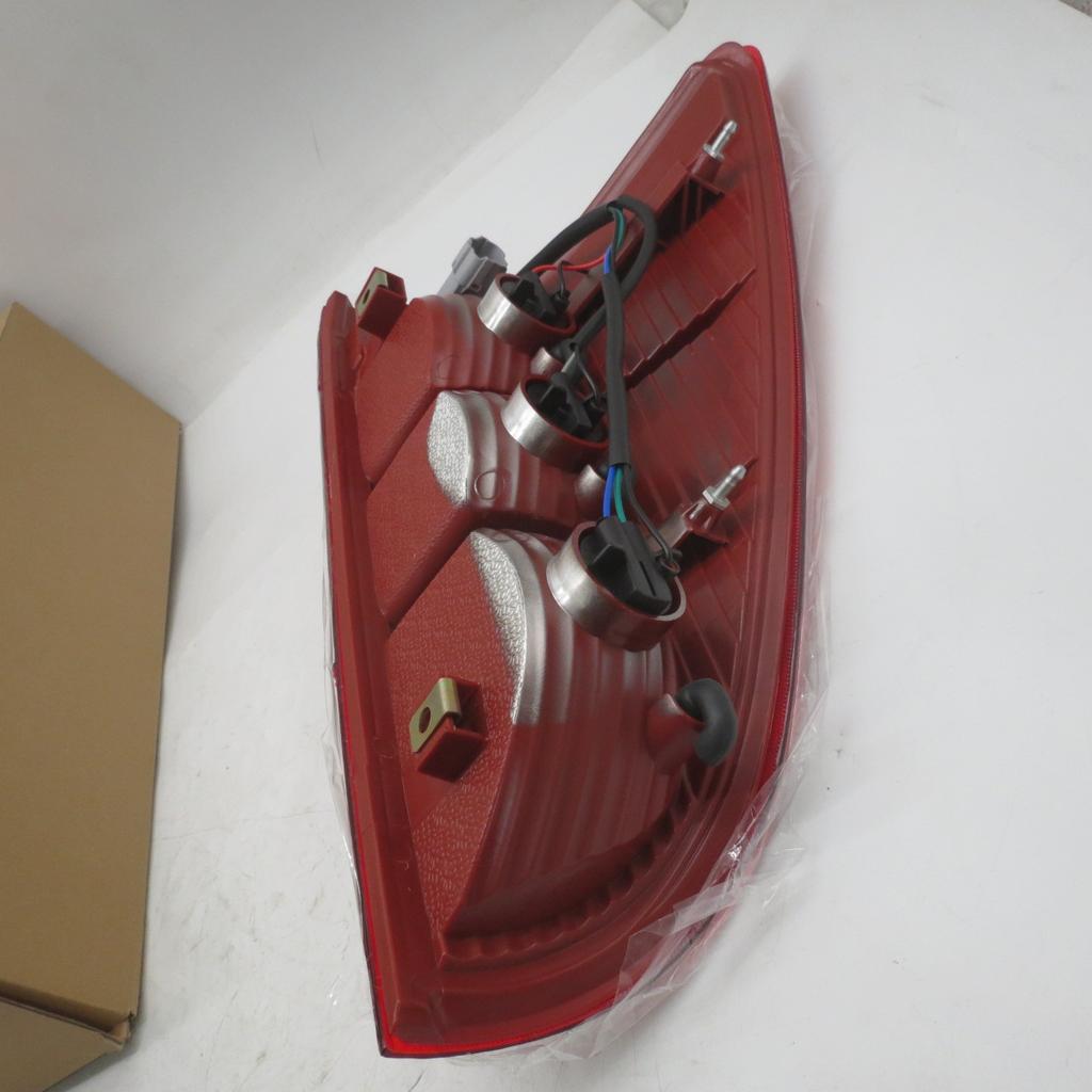 Trucks and Cars Auto Parts Rear Tail Light Rear Tail Lamp P1372100020A0