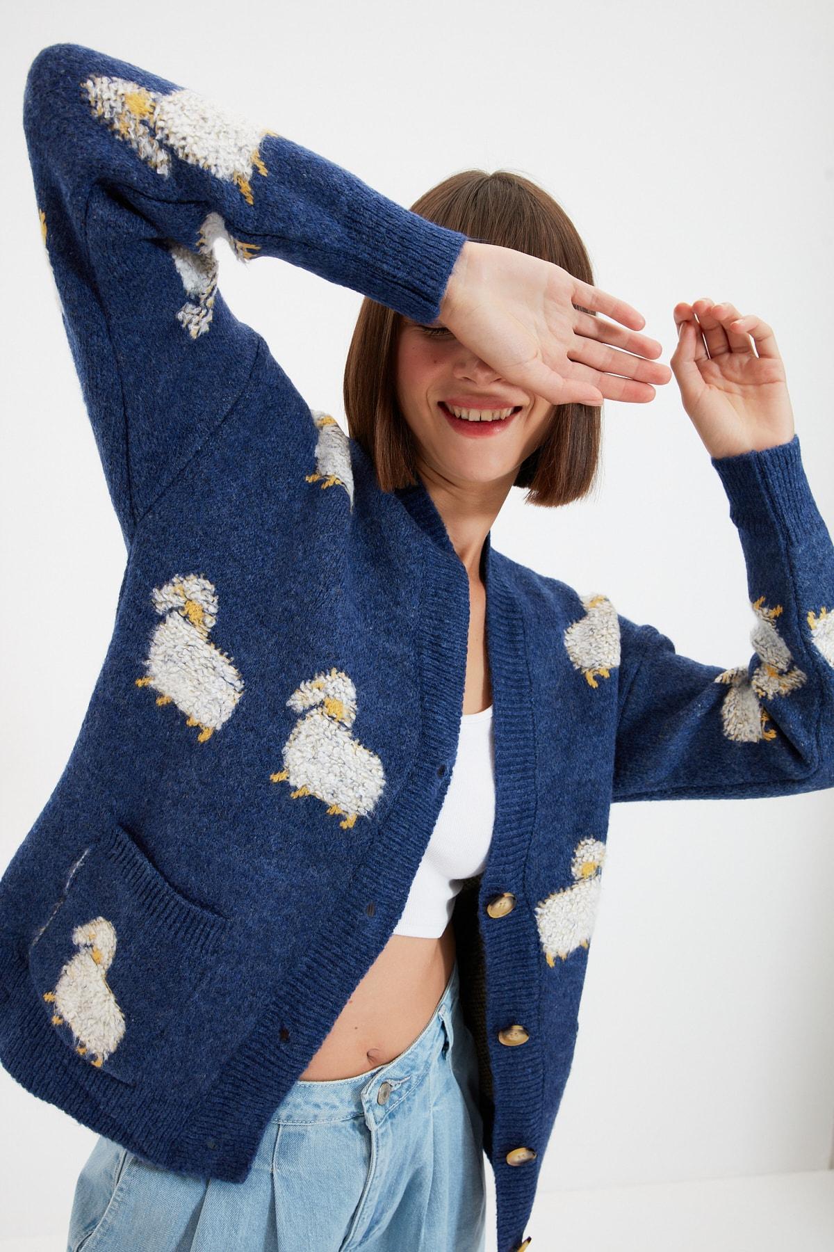 

Синий жаккардовый трикотажный кардиган TWOAW21HI0476.