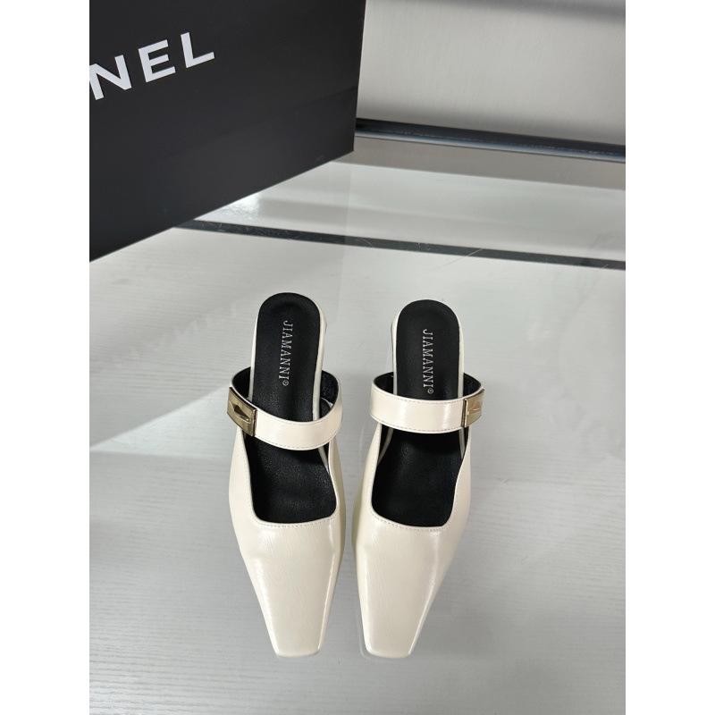 

Baotou half slippers women s thick heel outer wear 2025 spring and summer new fashion pointed Müller shoes medium heel cool slippers 39