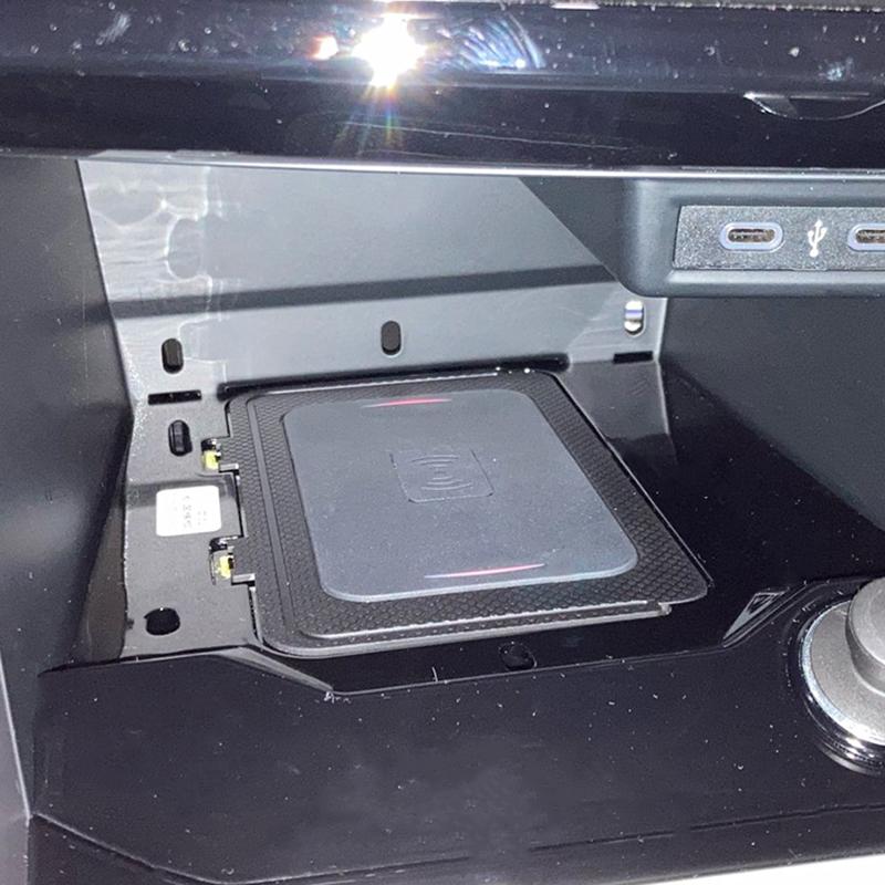 Auto kabelloses Handy-Ladegerät 15W Schnellladegerät Ladehalterung für VW Jetta MK7 T-Cross T-roc Teramont Phideon