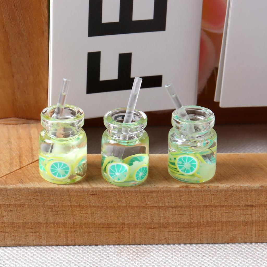 Ręcznie robione miniatury jedzenia i napojów do domku dla lalek: Ciasto, Sok, Talerze