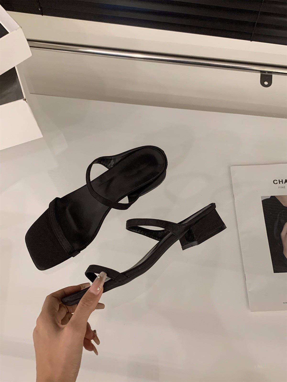 

Niche leopard print thick heel slippers women s shoes wear 2025 new summer temperament small sandals 35 чёрный