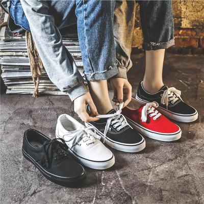 Plátěné tenisky léto 2025: Unisex Studentské Ležérní Board Boty, Korejský Styl, Prodyšné Bílé Plátěnky, Trendy pro Páry.