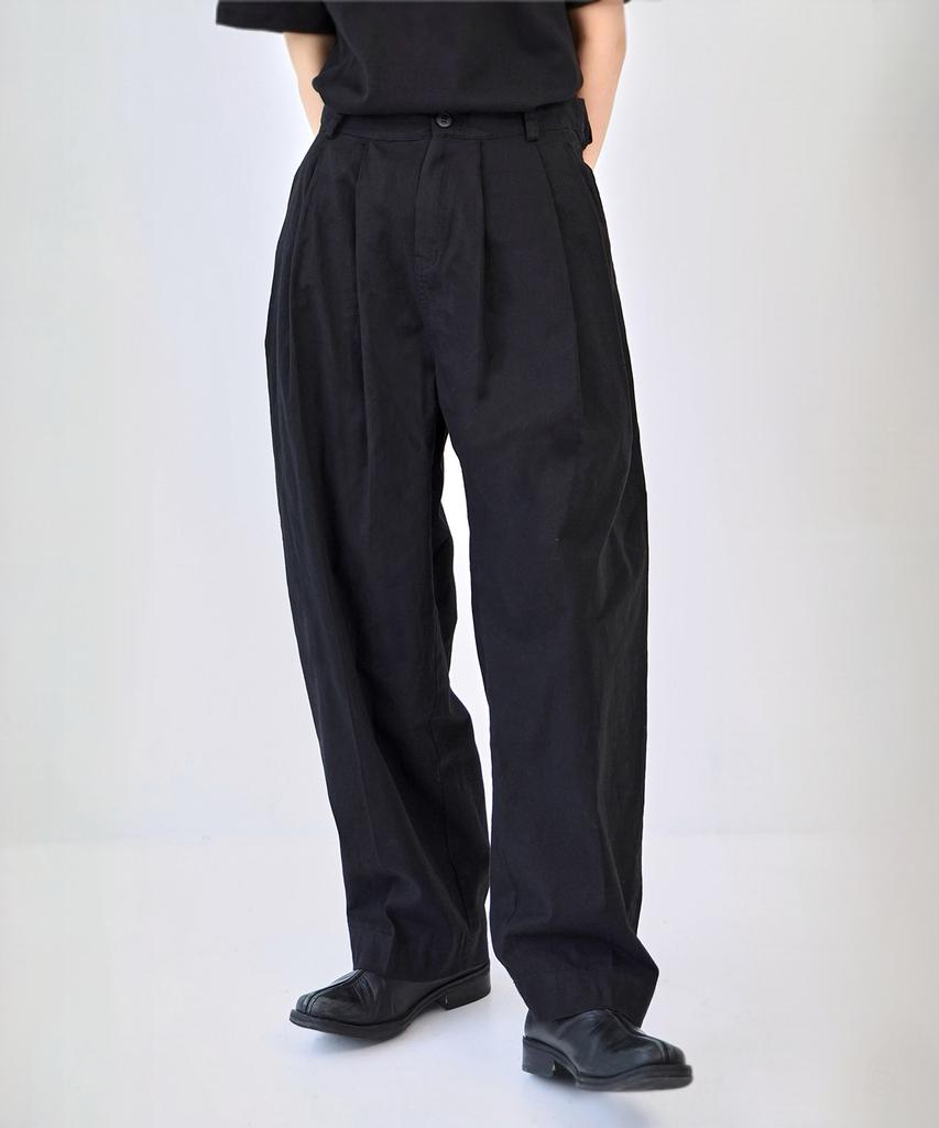 EYC 3-Tuck Linen Pants