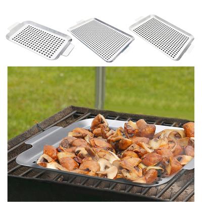 Funkcjonalny Zestaw Patelni do Grilla BBQ ze Stali Nierdzewnej z Perforowaną Powierzchnią i Uchwytami do Grillowania na Zewnątrz Warzyw Ryb