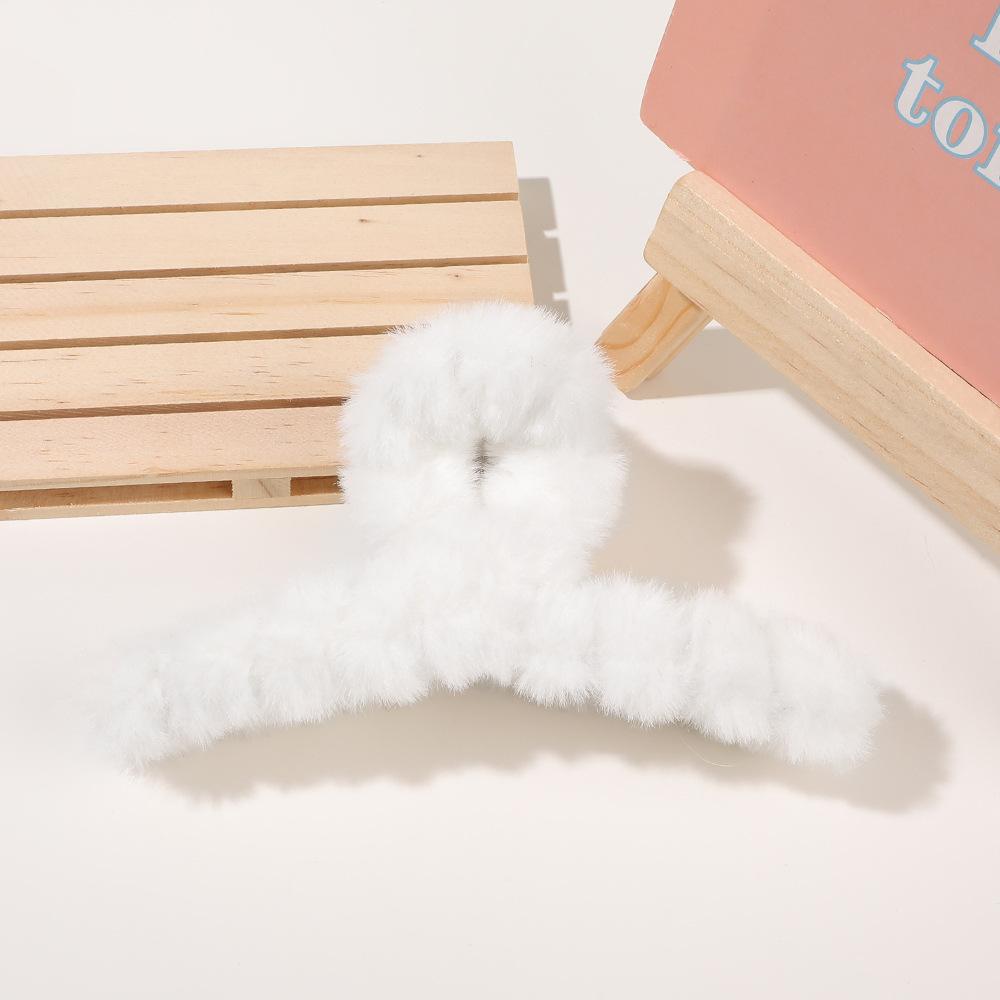 Furry Claw Clips Big Crab Hair Claw Girl Winter Ponytail Holder Large Imitation Plush Grab Cawl Clips For Women Hair Accessories