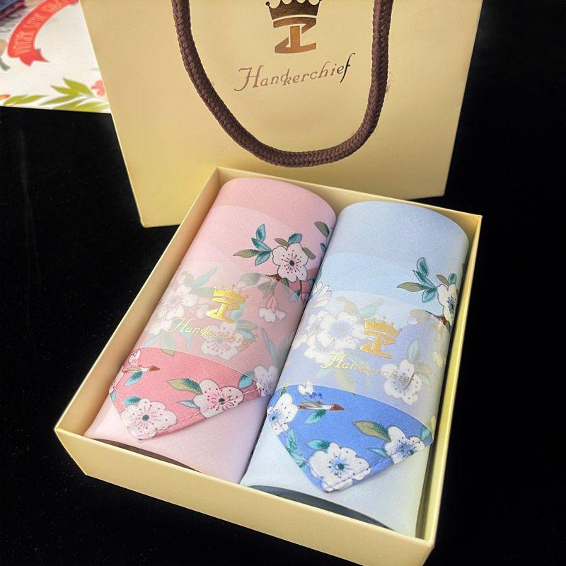

Season Women Handkerchief Portable Handkerchief Square Towel Cotton Sweat-Absorbent Sweat-Wiping Soft Retro Japan fashion Hand Gift Handkerchief Love 43cm * 43cm: Blue + powder (double gift box)