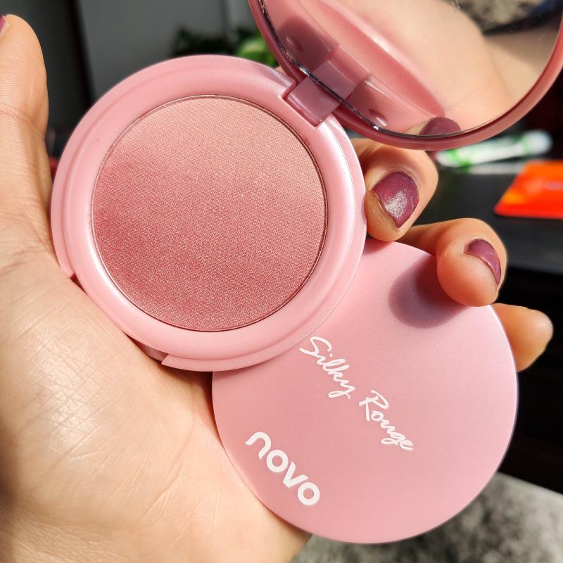 

NOVO Sweet Pink Dual-Color Gradient Blush Palette for Students: Enhances Complexion, Natural Contour, Matte & Shimmer Finish.