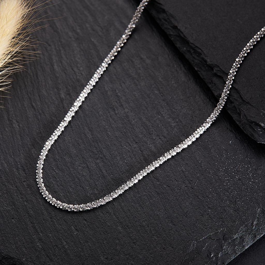 Colier nou din oțel titan argintiu rezistent la decolorare - Lanț de claviculă la modă, ușor și versatil pentru femei