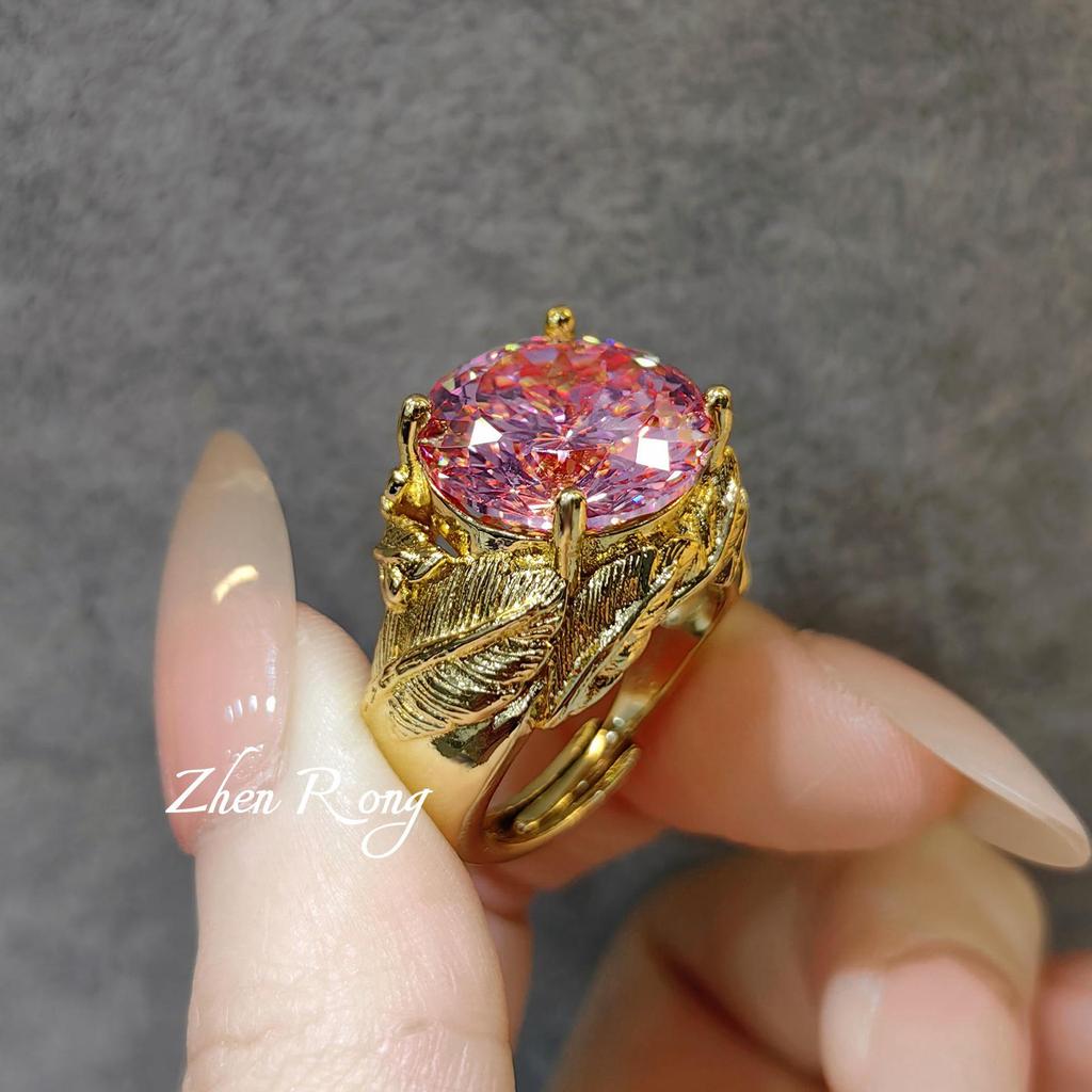 Retro Italian Feather Ring: Luxurious Court Style with Large Carat Bird's Nest Color Gemstone