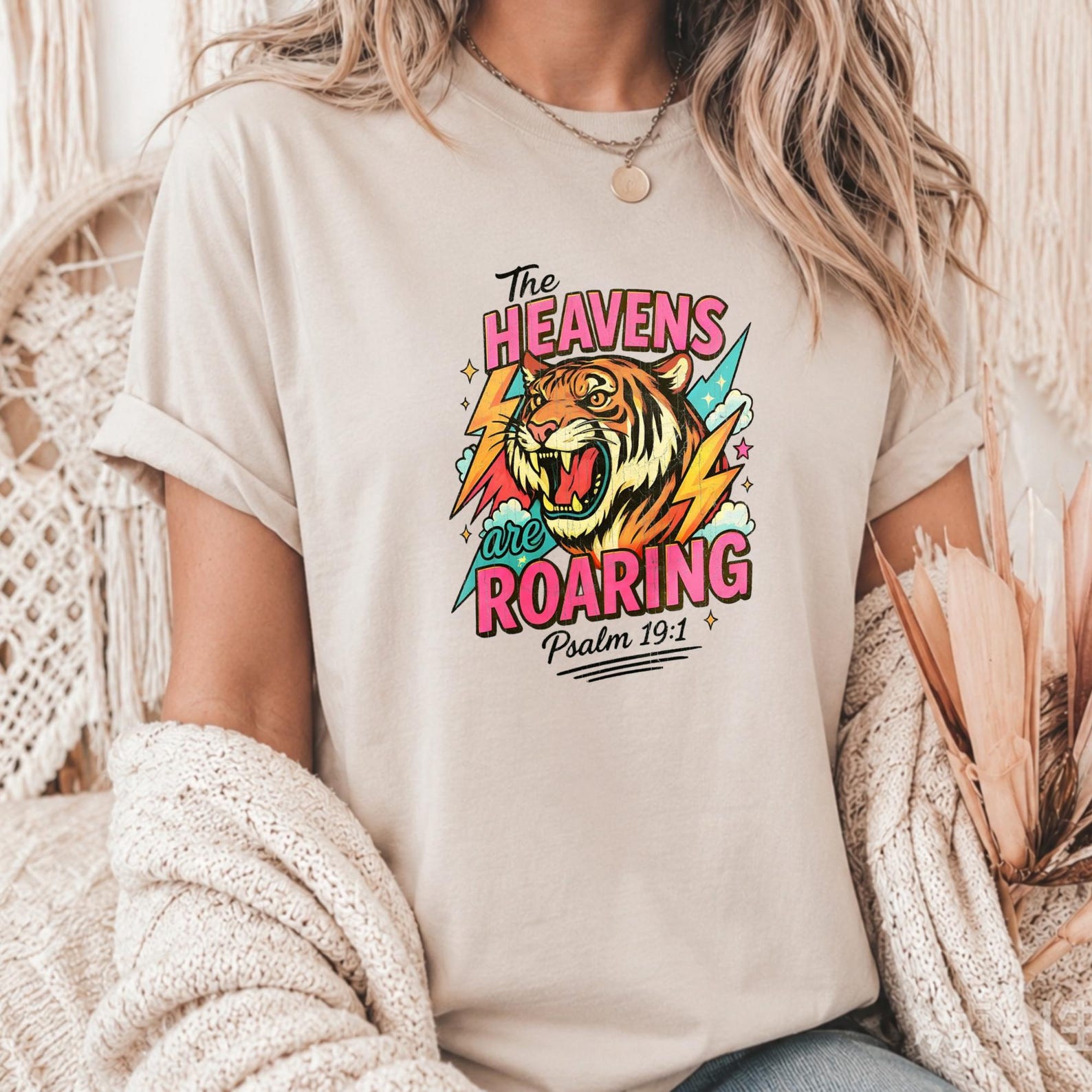 The Heavens Are Roaring Tiger Graphic Tee,Psalm 19:1 Bible Verse Retro Print Top,Vintage Lightning Roaring Tiger Christian Casual Shirt 2XL