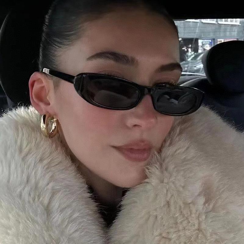 European American Fashion Sun Glasses for Woman Oval Shape Anti-glare Sunglasses Women New Stylish Decorative Sun Glass