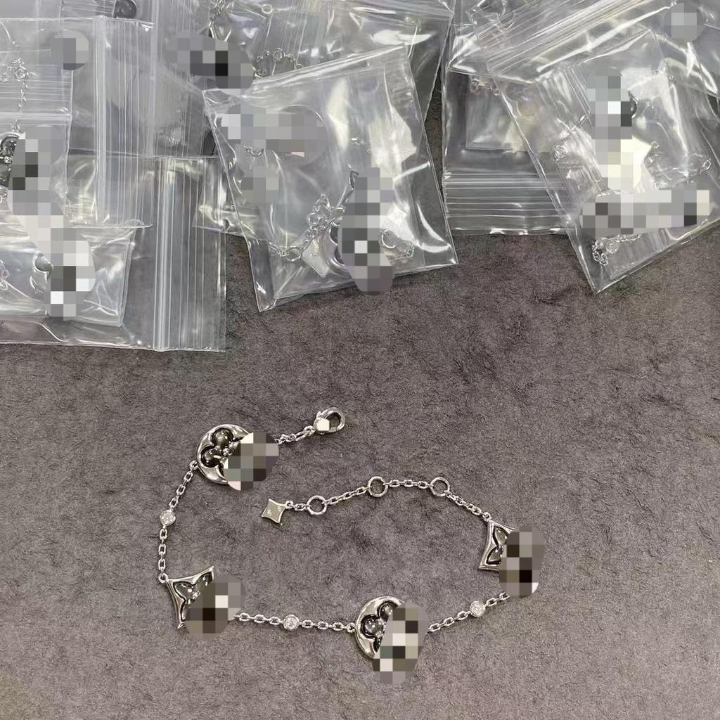 Luxusní sada náhrdelníku a náramku LV Clover & Flower z perleti