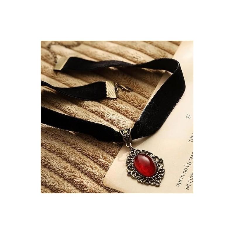 Victorian Heart Pendant Necklace With Cross Chain And Alloy Material For Women