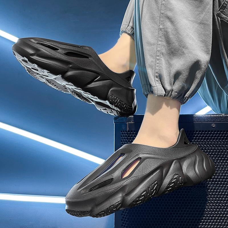 Pantoufles d'été tendance pour hommes, chaussures de plage légères EVA à fond souple, adaptées à l'intérieur et à l'extérieur, nouvelle collection