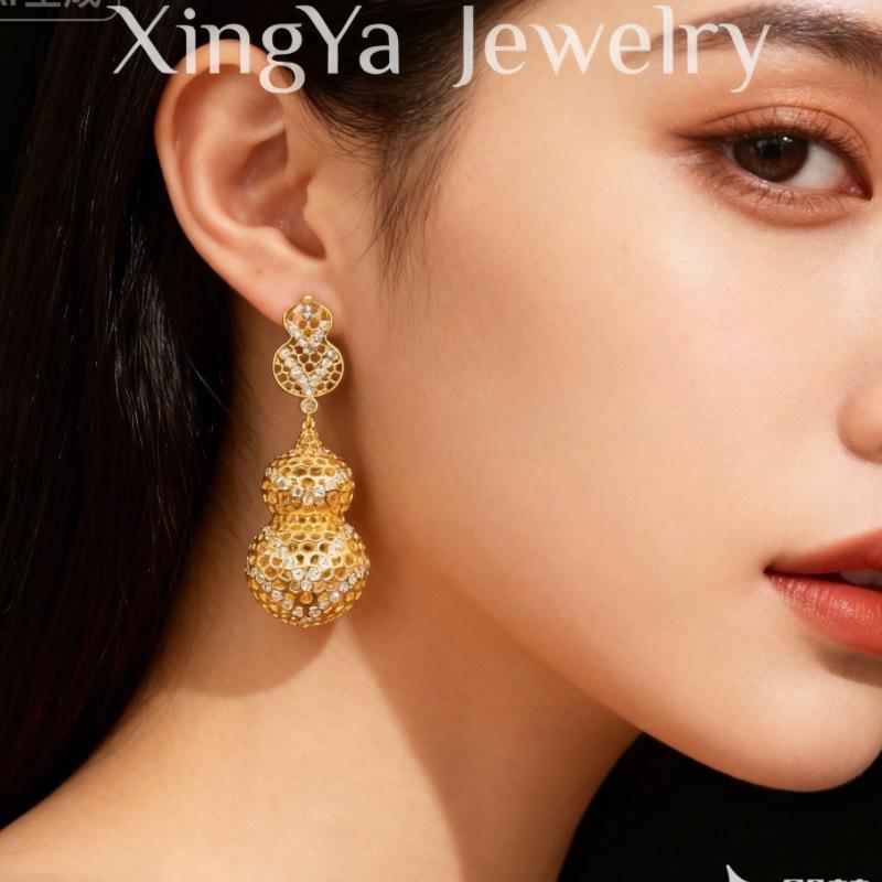 

Electroplated Genuine Gold Light Luxury New Chinese Style Three-dimensional Hollow Out Zirconium Inlaid Gourd Earrings Adjustable