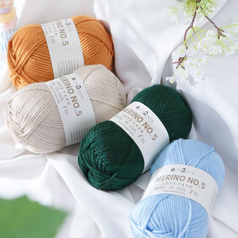 Australian Wool Chunky Scarf & Sweater Yarn for Hand Knitting