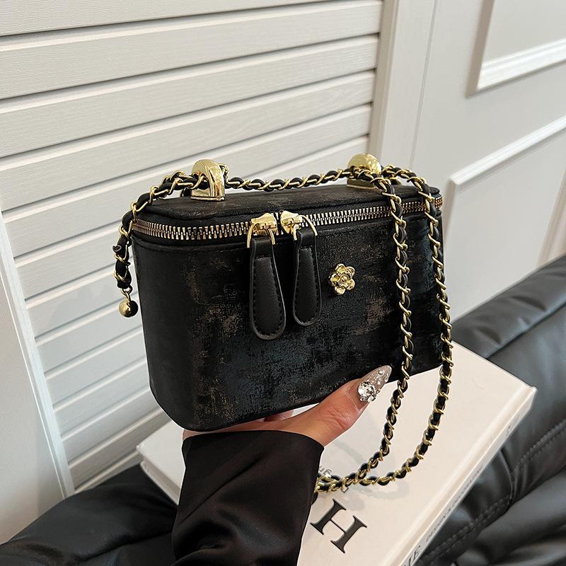 Bag Women's New Fashionable Versatile Messenger Small Square Bag