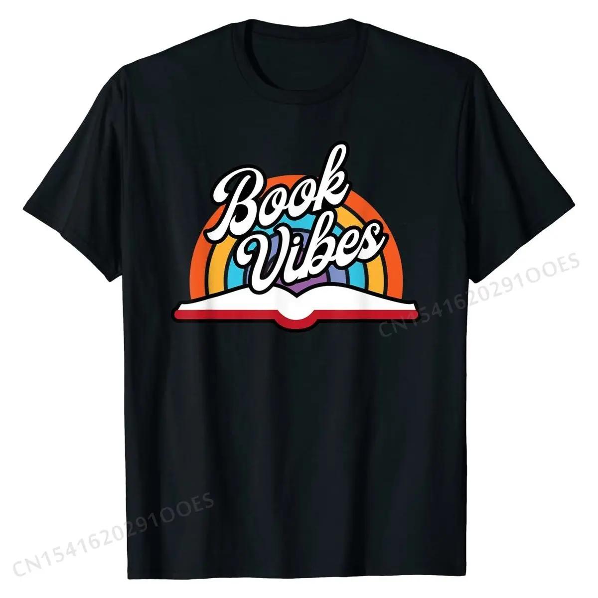Rainbow Book Vibes - Vintage Tshirt Vintage Retro Book Lo... M
