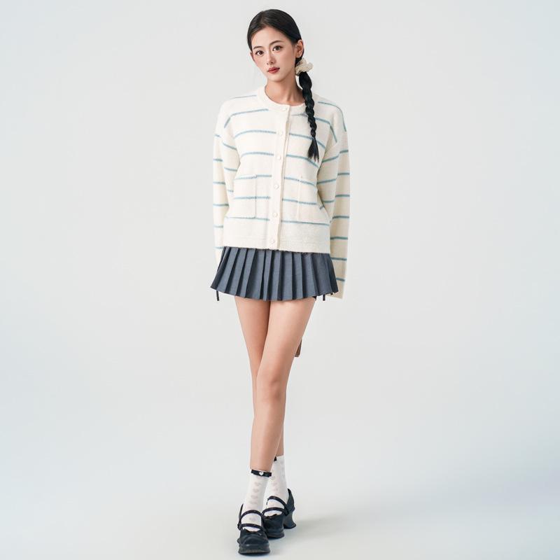 Beige Striped Round Neck Sweater Jacket for Women - 2025 Spring Loose Fit French Style Knitted Cardigan One Size In Stock Ships in 48 Hours 3500₽