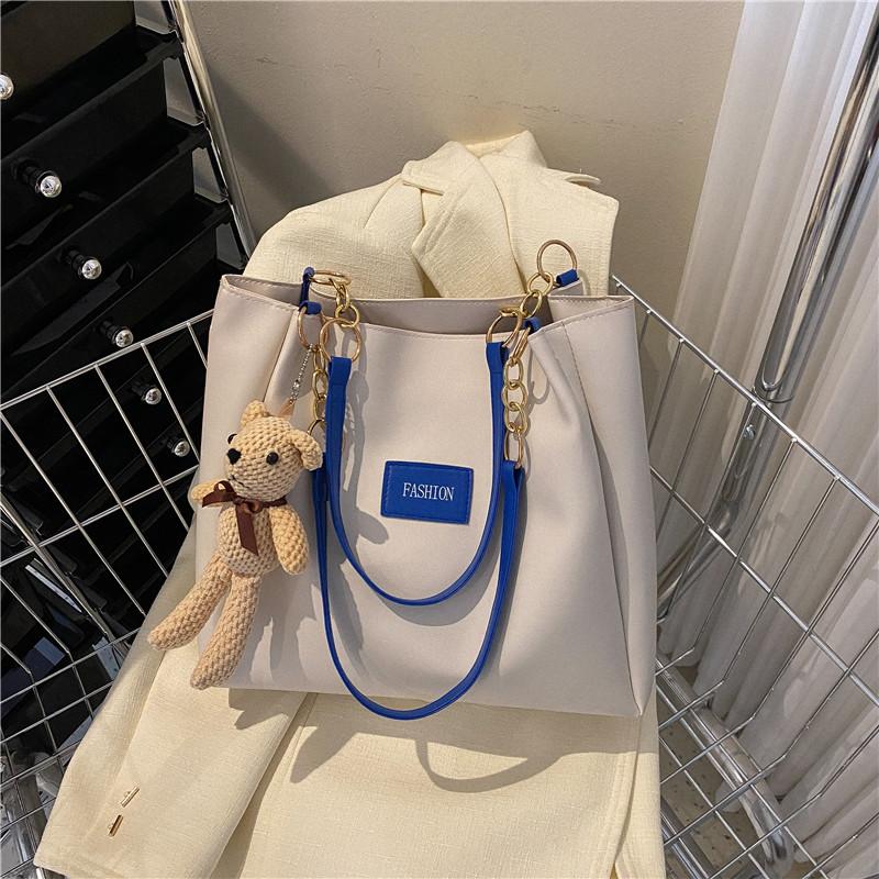 New Versatile Shoulder Bag, Large Capacity and Large Bag for Women, Stylish and High-end Commuting Tote Bags, Zipper Closure