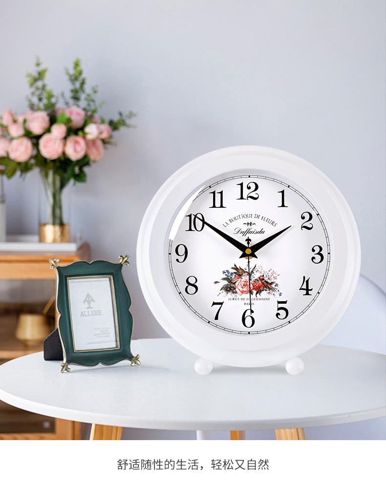 2025 new wooden American-style silent home desktop table clock, pastoral, personalized and creative table clock