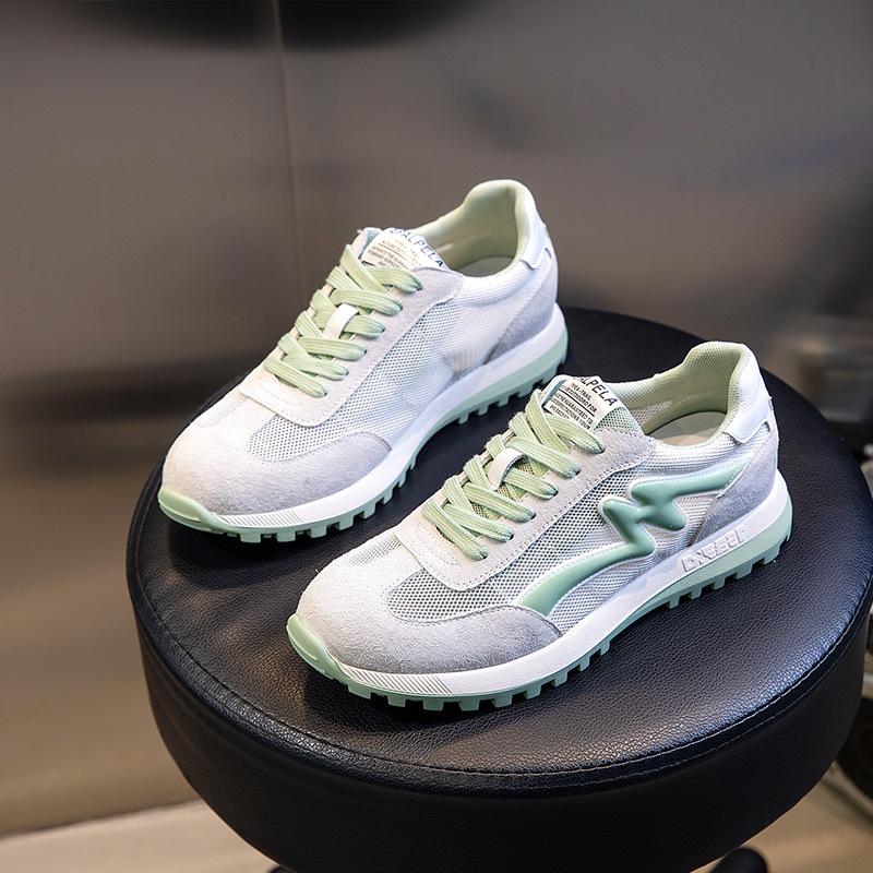 

Leather women s shoes summer breathable 2025 new Korean version versatile sports and leisure little white shoes shallow mouth flat sole shoes women 35 зелёный