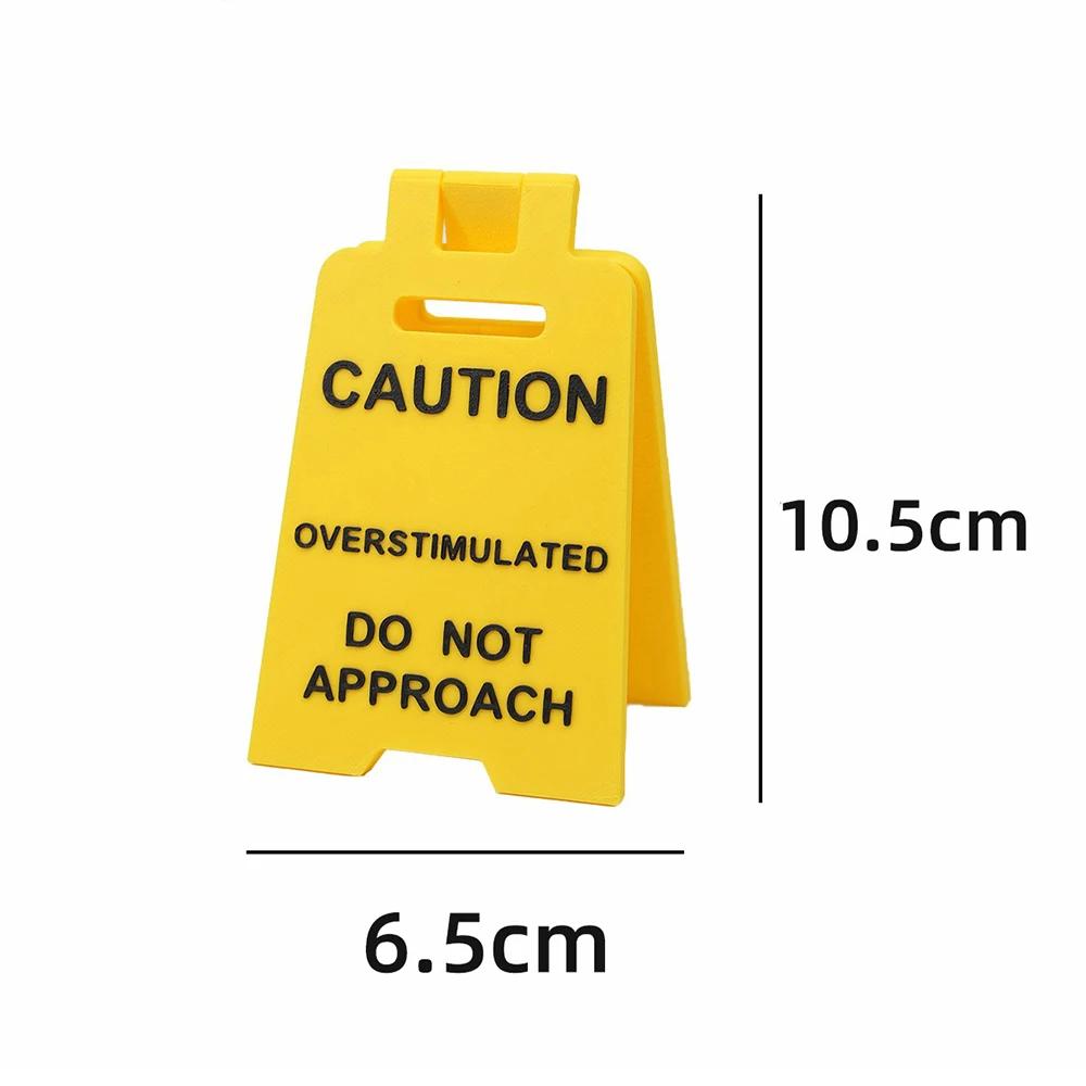 

2026 New Caution Overstimulated Desk Sign - Humorous Office Home Decor Ornament, Boundary Reminder for Focus