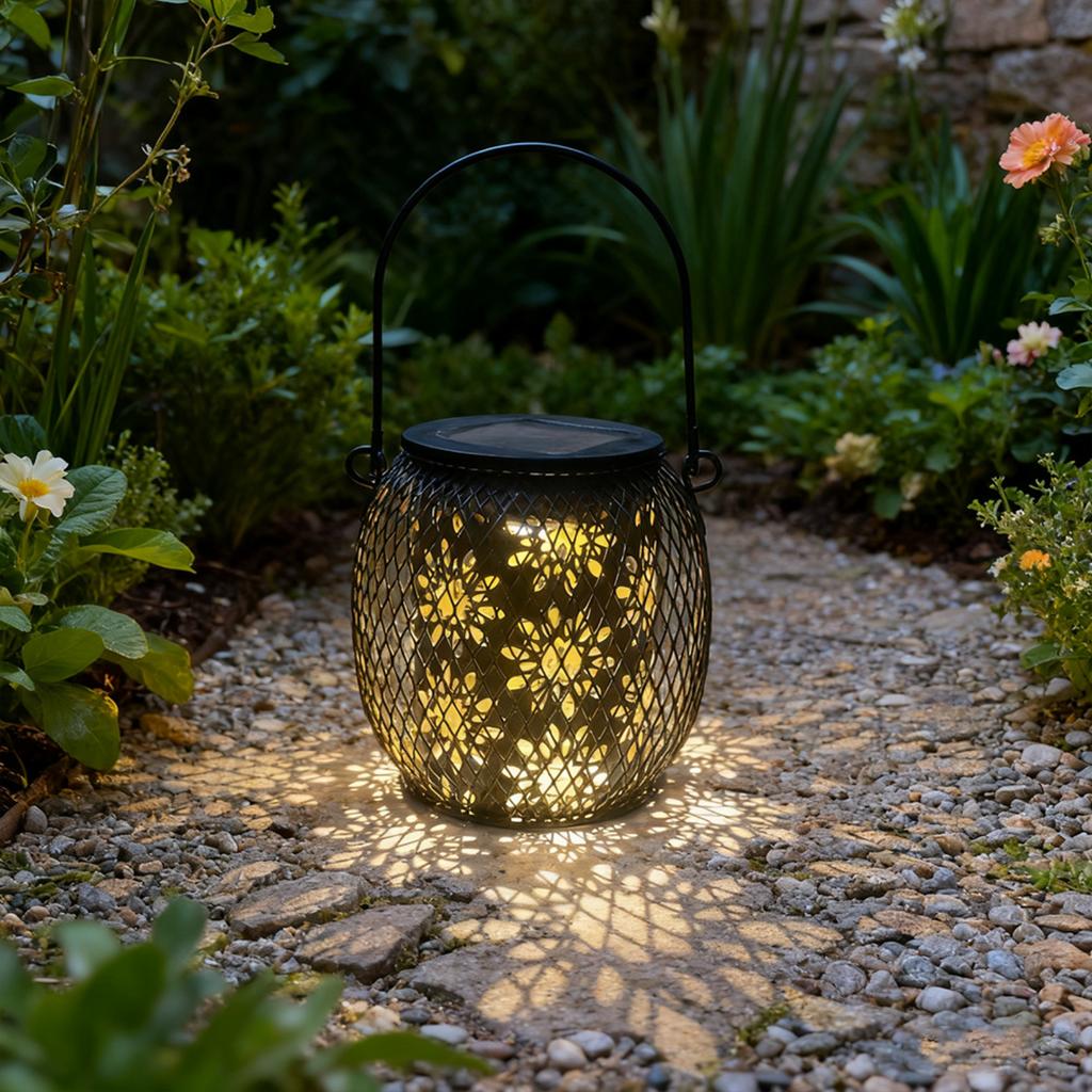 Metal Solar Garden Lantern Portable Hanging Outdoor Lantern for Patio Yard Camping Indoor Outdoor Ambient Lighting Decoration