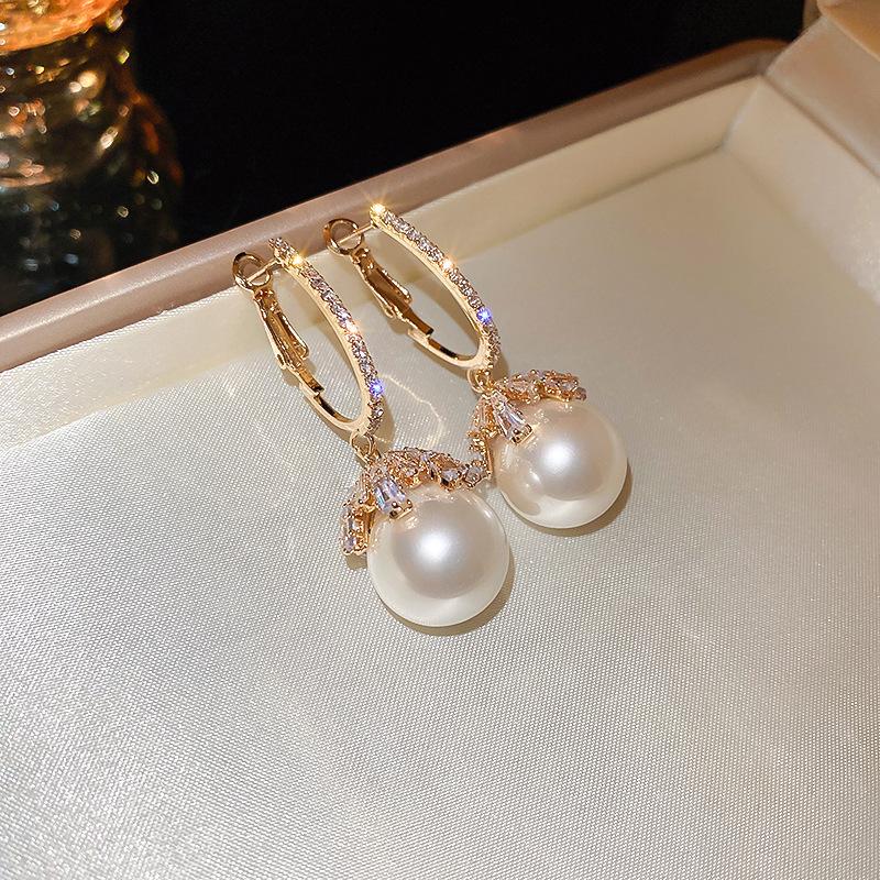 GemChic Women's Earrings Fashion Ear Stud Needle Embed Zircon Imitation Pearl Geometric Earrings Versatile Birthday Christmas Jewelry Gift