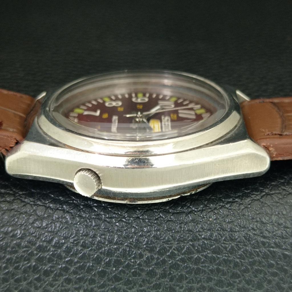 VINTAGE SEIKO 5 AUTOMATIC 7009A JAPAN MENS MAROON COLOR DIAL WATCH a708571-1