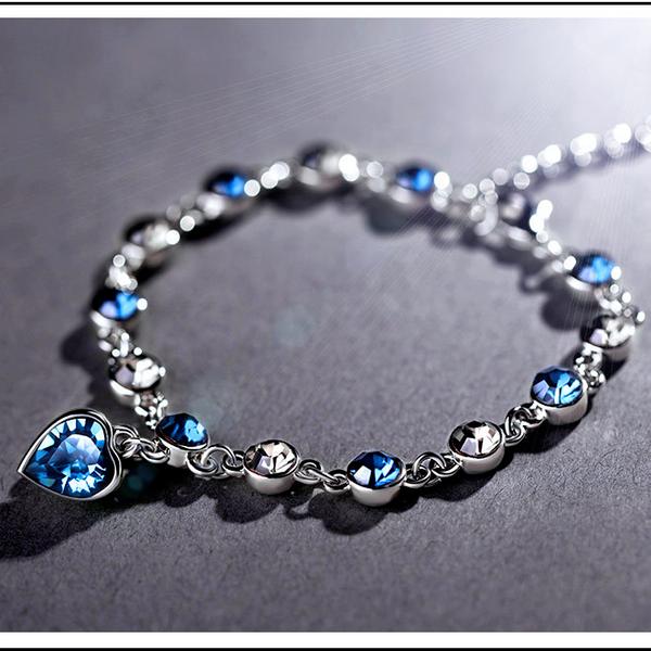 Breloc cu zirconiu cubic în formă de inimă agățat cu brățară colorată din oțel inoxidabil cu zirconiu cubic pentru femei