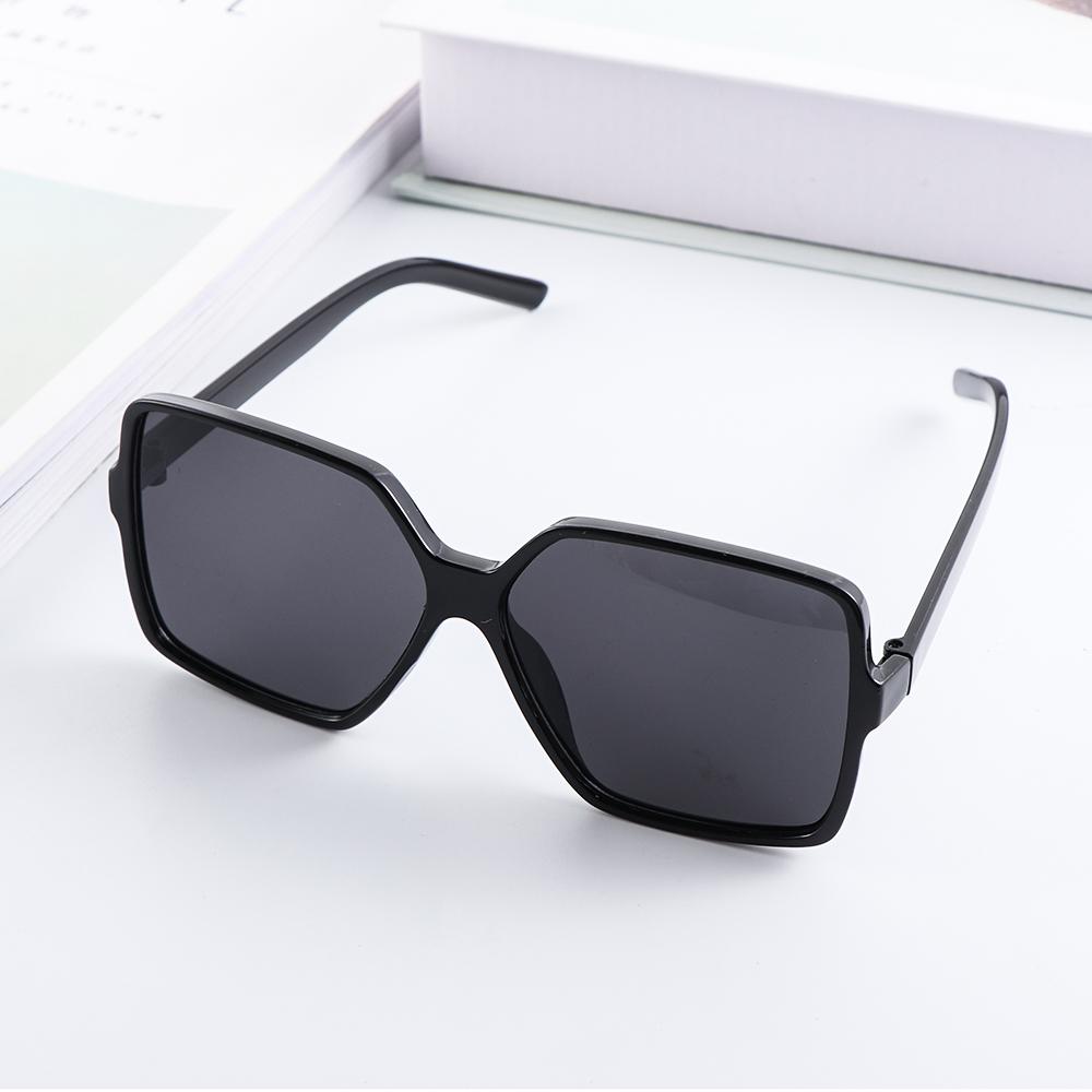 Oversized Square Sunglasses for Women UV Protection Eyeglasses Retro Big Frame Sun Glasses Fashion Shades