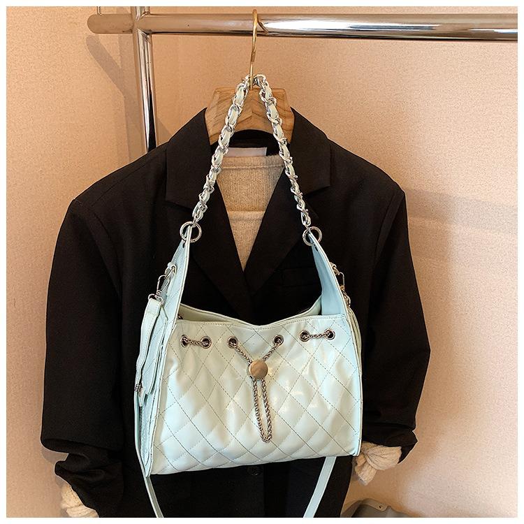 

Women s Fashionable Diamond Lattice Commuter Tote & Crossbody Bag