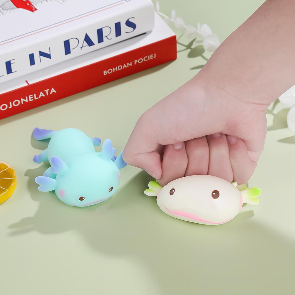 Octagonal Salamander Cartoon Squeeze Toy: Creative Slow Rebound Stress Ball for Kids