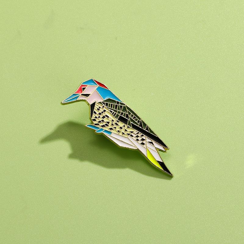 Pretty Puzzle Pattern Kingfisher Enamel Brooches Colorful Swallow Bird Collar Pins For Backpack Bag Jewelry With Free Shipping