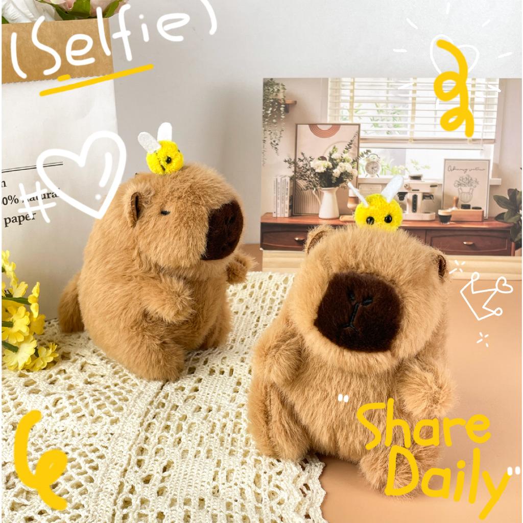 Creative Cute Wagging Tail Bee Kapibala Plush Doll Pull Rope Capybar Toy Bag Pendant Doll