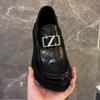 Men's Shoes 2025 New Leather Business Dress Shoes Fashion Casual Shoes One Pedal Loafers Versatile Doudou Shoes