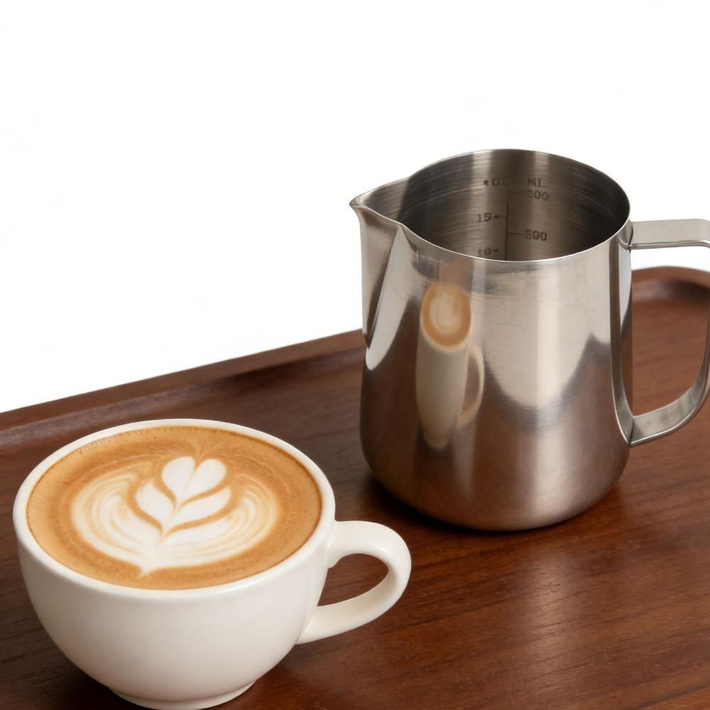 Anti-Drip Spout Latte Art Pitcher 304 Stainless Steel Milk Steaming Pitcher  For Hot Chocolate