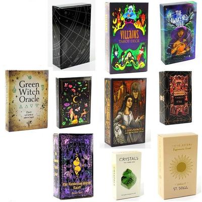 Tarot- und Orakelkarten: Verschiedene Stile für Tischspiele