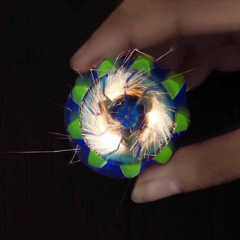 Fireworks Gyro Toy Glowing Rotating Gyro Battle Handheld Stress Relief Gyro Creative Children'S Gift That Will Emit Fire