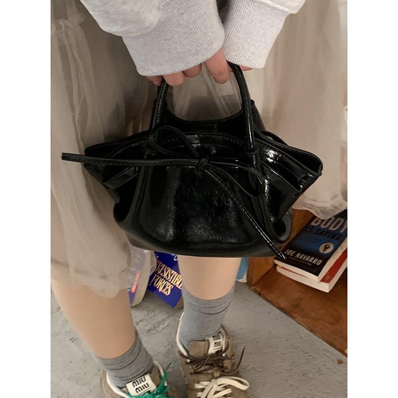 Korean Niche Portable Vegetable Basket Bag Women'S Spring Fashion Bucket Bag Bow Messenger Bag