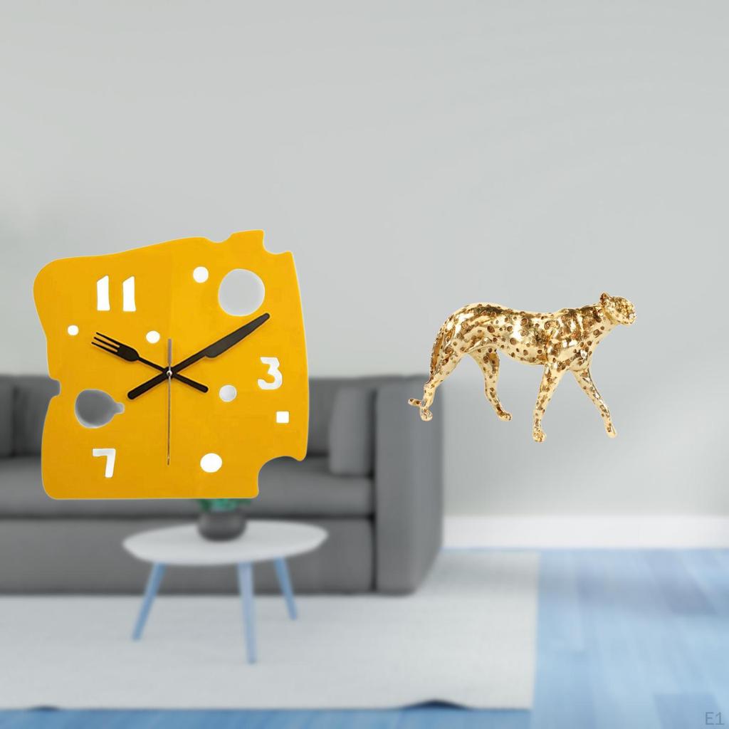 Nordic Minimalist Cheese Clock And Gold Cheetah Figurine Animal Sculpture Decorative Table